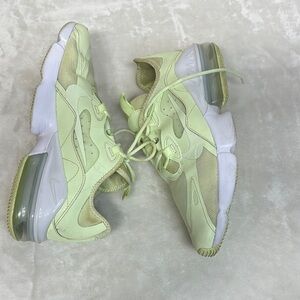 Nike AirMax Men's Athletic Shoes in Light Green and White